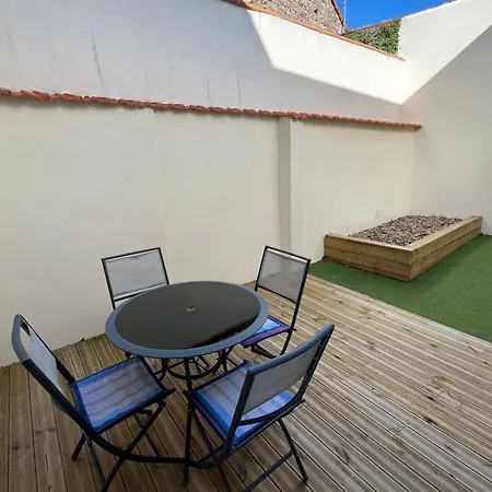 Апартаменты Neuf Avec Patio *